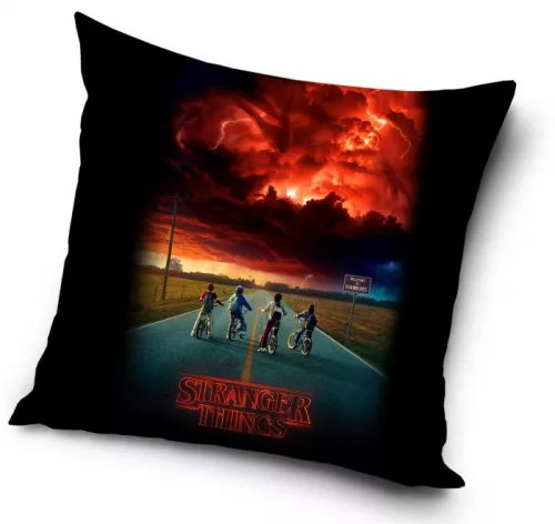 Stranger Things kussen bikers 40 x 40 cm